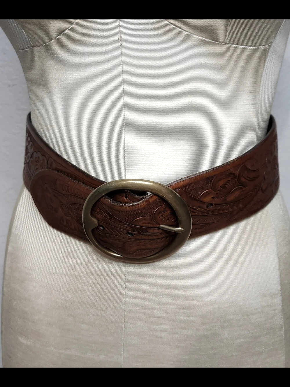 VTG Ralph Lauren Brown Tooled Leather Belt with Round Brass Buckle